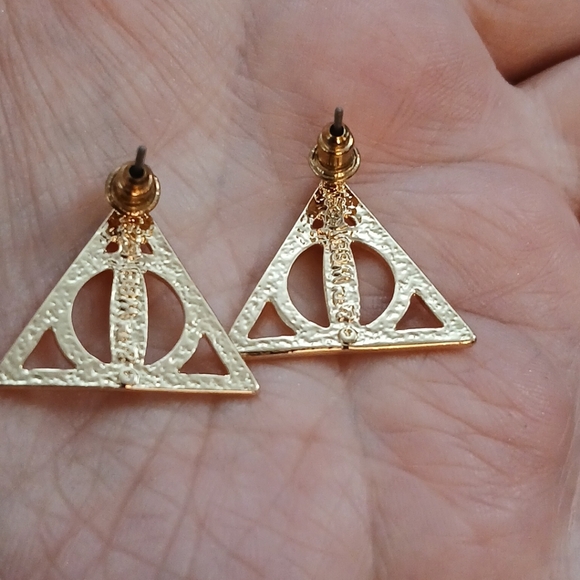 NWOT Harry Potter Deathly Hallows Stud Fashion Earrings - Picture 3 of 4